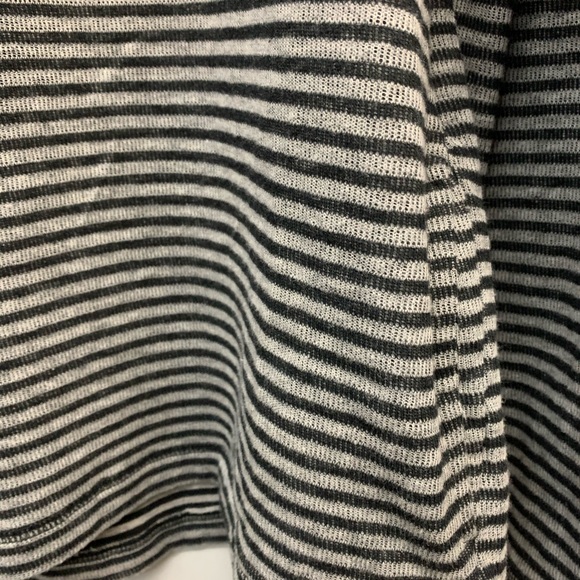 Ezekiel hoodie xl grey black stripes 3 buttons - Picture 4 of 6